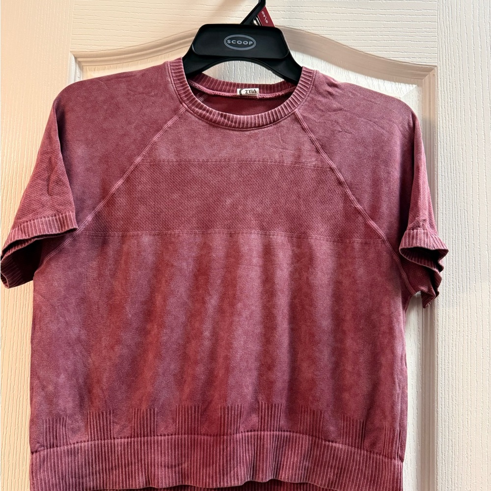 Zyia seamless Aurora tee